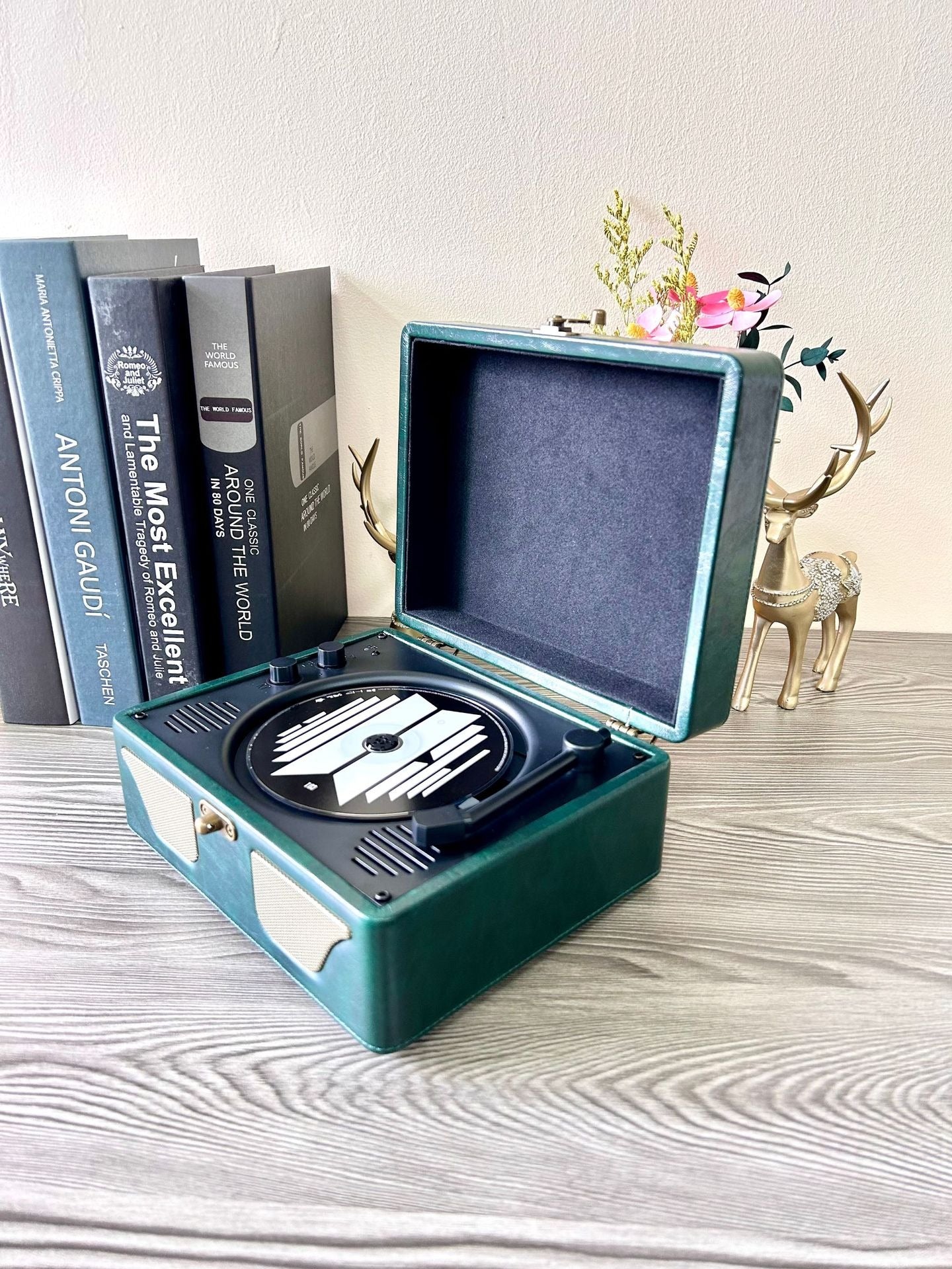 Vintage Horn Bluetooth Speaker CD Player Portable All‑in‑One Music System eprolo